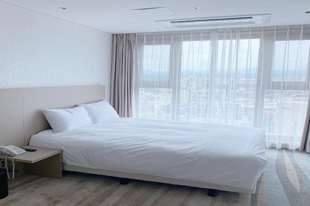 The Artstay Jeju Hamdeok Hotel מראה חיצוני תמונה